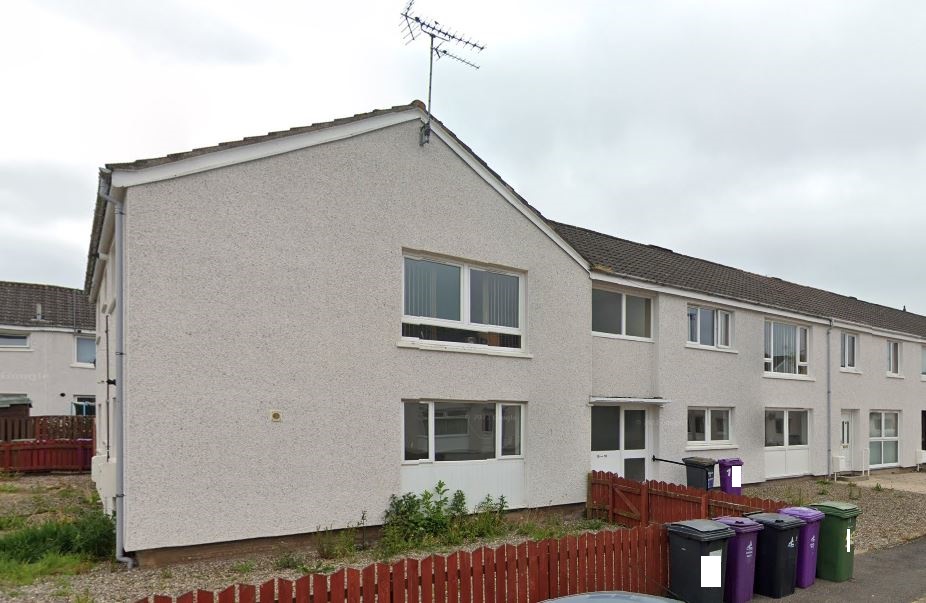 2 bedroom 1st floor flat without lift in Forfar (including Gowanbank