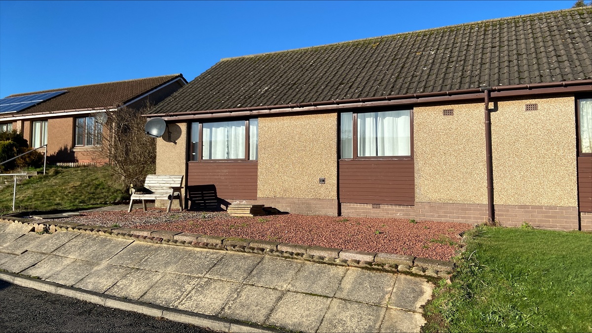 1 bedroom semi detached bungalow in Cockburnspath, Scottish Borders
