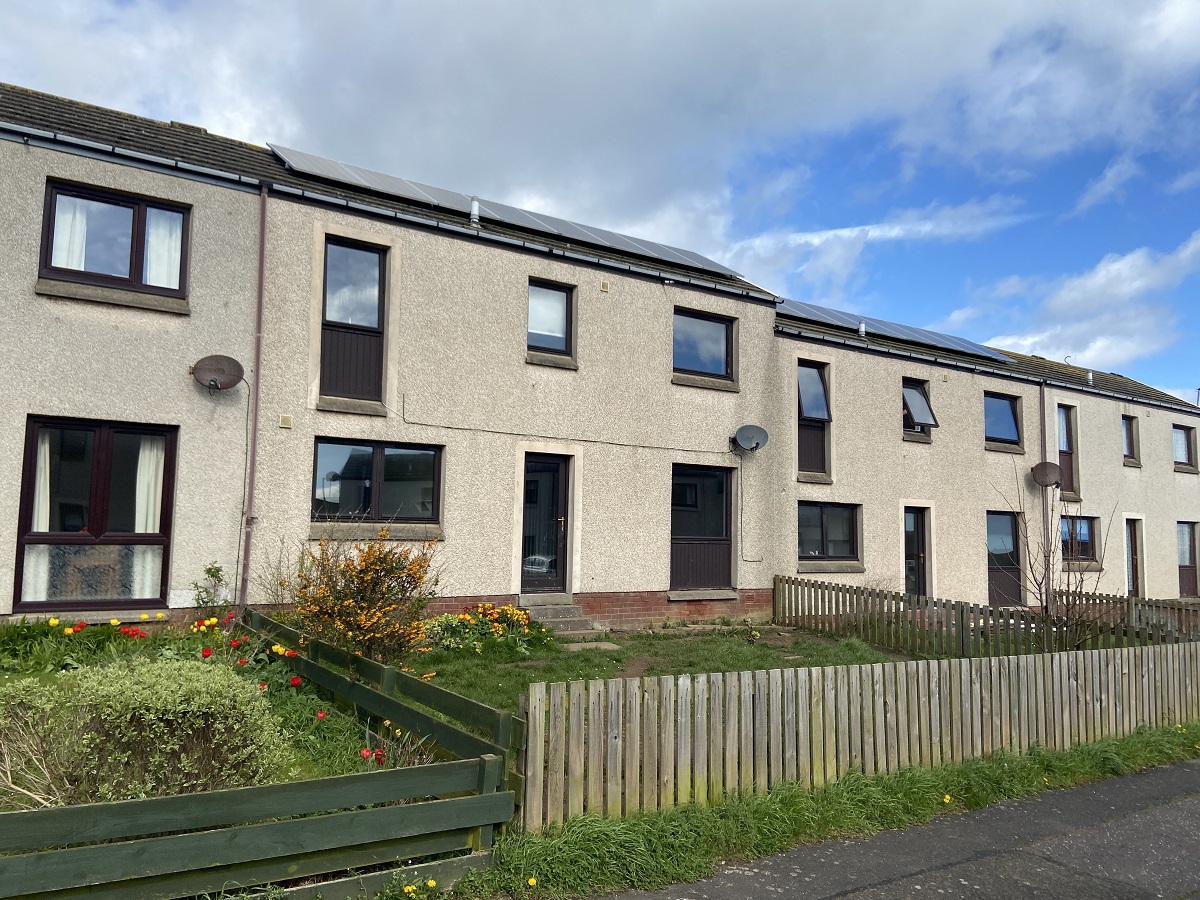2 bedroom mid terraced house in Eyemouth Deanhead, Scottish Borders