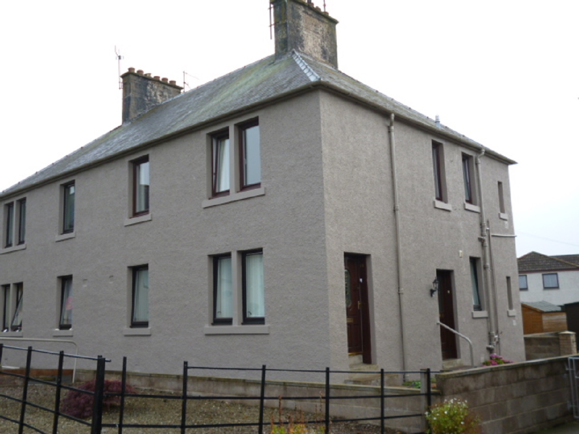 2 bedroom ground floor four in a block lower floor in Duns, Scottish