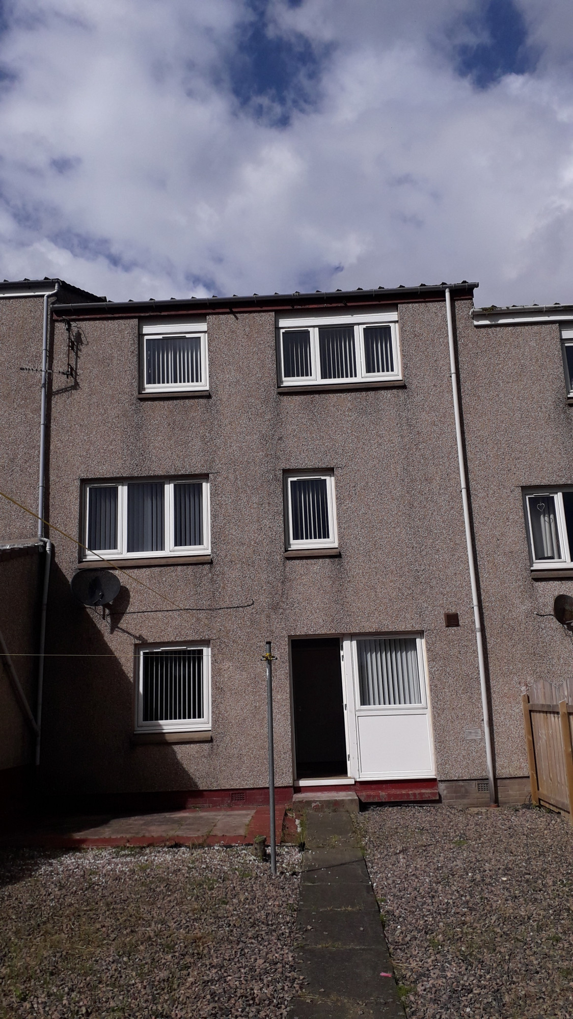 4 bedroom mid terraced house in Portlethen, Aberdeenshire These Homes