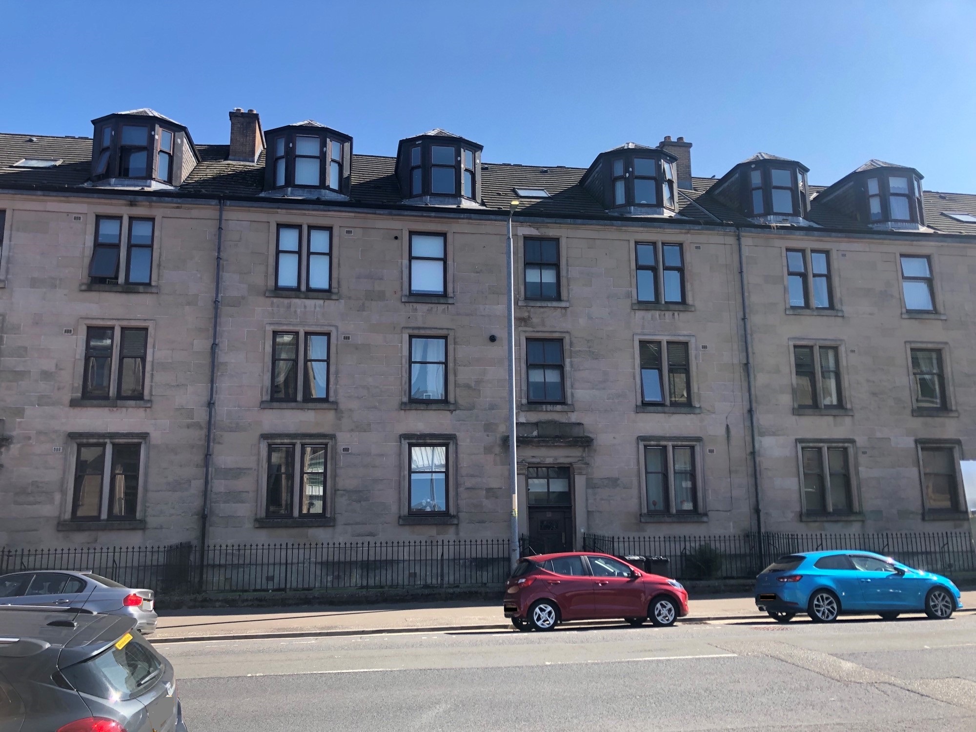 1 bedroom 3rd floor tenement flat without lift in Greenock West